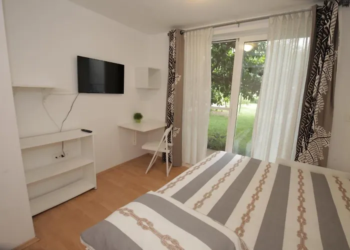 Apartman With A Parking Space - 14958 *